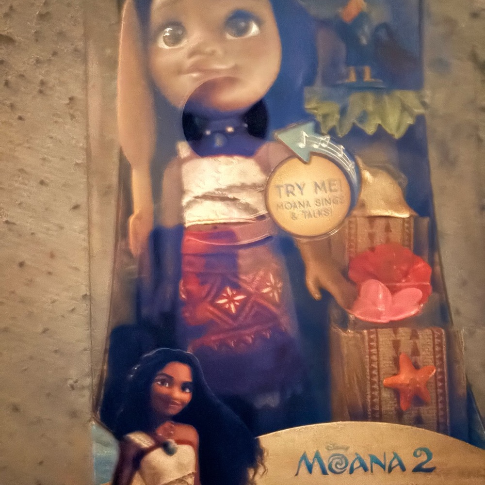 Disney Moana Singing Doll with Red Outfit - Picture 5 of 13